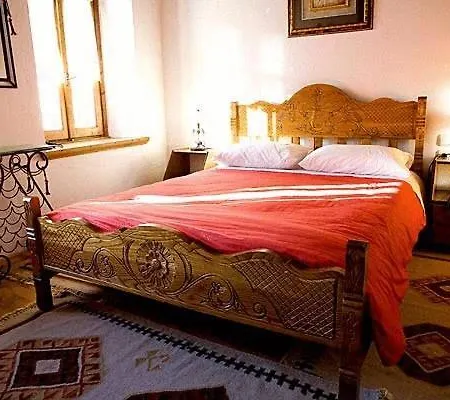 Saltis Guesthouses 3* Makrinitsa